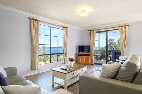 Omaroo Cottage Bruny Island - Northern Rivers Accommodation 1