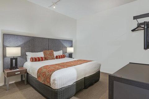Mantra One Sandy Bay Road - Northern Rivers Accommodation 24