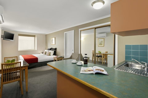 Hobart Waterfront Apartments - Northern Rivers Accommodation 0