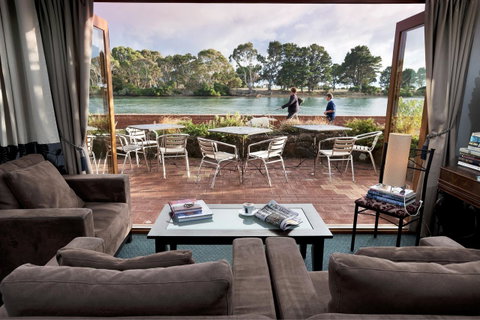 The Waterfront Wynyard - Northern Rivers Accommodation 8
