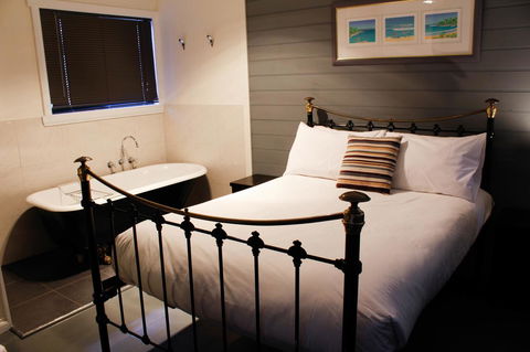 Mermaids Of Bicheno - Northern Rivers Accommodation 7