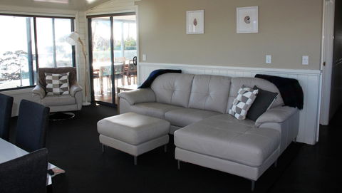 SEA EAGLE COTTAGE Amazing Views Of Bay Of Fires - Northern Rivers Accommodation 5