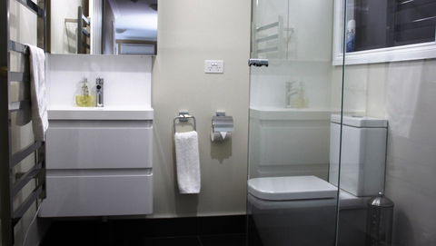 SEA EAGLE COTTAGE Amazing Views Of Bay Of Fires - Northern Rivers Accommodation 9
