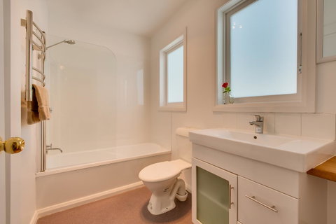 Rosehaven Cottage - Northern Rivers Accommodation 16