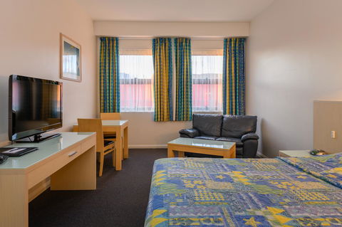 Mayfair Plaza Motel And Apartments - Northern Rivers Accommodation 10
