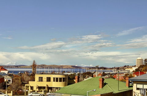 Mayfair Plaza Motel And Apartments - Northern Rivers Accommodation 1
