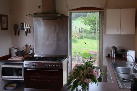 Cherry Top Farmstay - Boutique Eco Village - Northern Rivers Accommodation 18