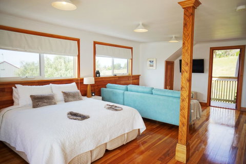 @ The Beach & Not Quite @ The Beach Holiday Cottages - Stanley - Northern Rivers Accommodation 6