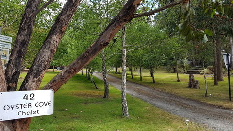 Oyster Cove Chalet - Northern Rivers Accommodation 14