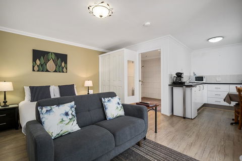 Oyster Cove Chalet - Northern Rivers Accommodation 2