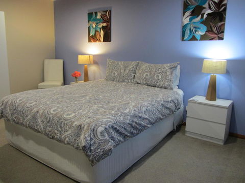 Elm Trees Accommodation @ Ross - Northern Rivers Accommodation 0