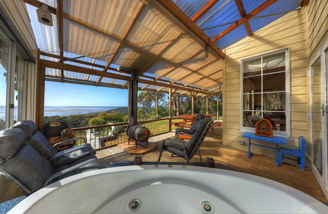 Island View Spa Cottage - Northern Rivers Accommodation 8