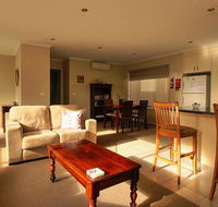 Hobart Villa - Northern Rivers Accommodation