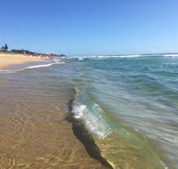 NEW UPMARKET COMFORTABLE 2 Bed 2 Bath OCEAN VIEWS 250m to BUDDINA BEACH - Northern Rivers Accommodation