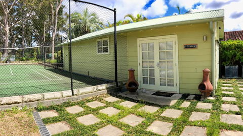 NEW: Tranquil Retreat -The Barn House Ingleside, Northern Beaches - Northern Rivers Accommodation 1