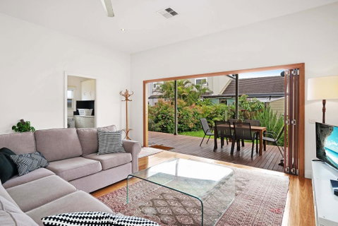 Newcastle Executive Homes - Cooks Hill Cottage - Northern Rivers Accommodation 0
