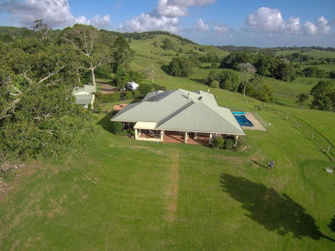 Newyan @ Maleny - Northern Rivers Accommodation 1