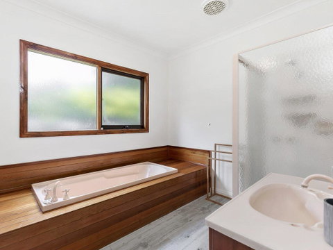 NICHE ON NOBLE - Ever Changing Vista - Northern Rivers Accommodation 1