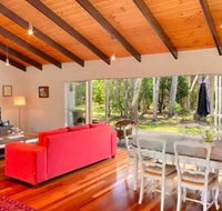Noosa Lake House - Northern Rivers Accommodation