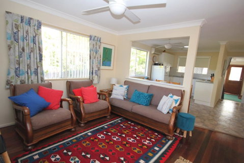NORTH HAVEN SEA BREEZE - 9 David Campbell St , North Haven - Northern Rivers Accommodation 3