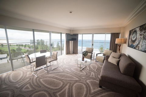 Novotel Wollongong Northbeach - Northern Rivers Accommodation 1
