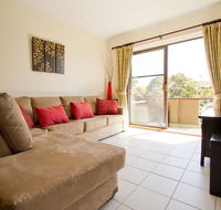 Oaks apartment at dee why beach - Northern Rivers Accommodation