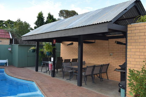 Oasis Motor Inn - Northern Rivers Accommodation 3