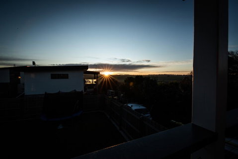 Ocean Chill 10 Minutes Drive To Phillip Island, Pet Friendly Family Home Sleeps 8 - Northern Rivers Accommodation 2