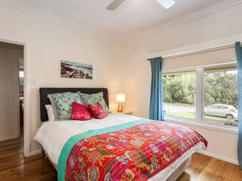OCEAN SOUNDS - Anglesea - Northern Rivers Accommodation 1