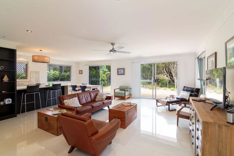 Oceanic Dr 133 - WHALE WATCHERS DELIGHT - Northern Rivers Accommodation 2