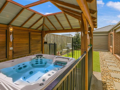 Ohana On The Island - Northern Rivers Accommodation 0