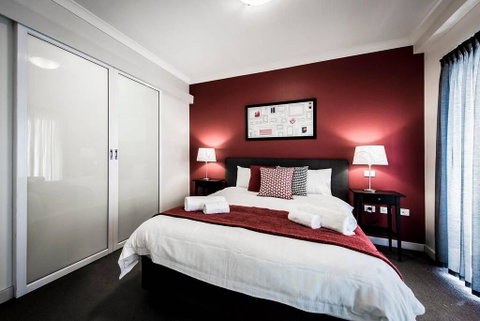 One Bedroom Apt Near Perth CBD With Parking - Northern Rivers Accommodation 2