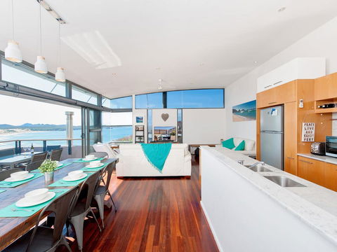 One Mile Cl, Townhouse 22, 26, The Deckhouse - Northern Rivers Accommodation 3