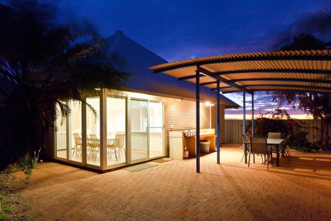 Osprey Holiday Village Unit 105 - Tranquil 3 Bedroom Holiday Villa With A Pool In The Complex - Northern Rivers Accommodation 2