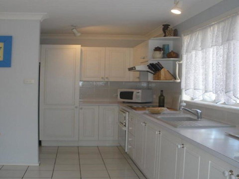 Ourimbah - Across From The Local Rock Pools - Northern Rivers Accommodation 3
