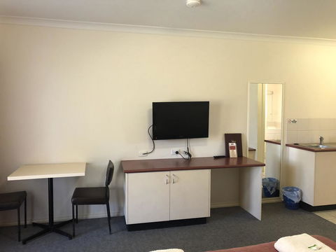 Outback Quarters- Motel Hay - Northern Rivers Accommodation 2