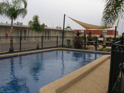 Overlander Hotel Motel - Northern Rivers Accommodation 0