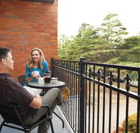 Oxley Court Serviced Apartments - Northern Rivers Accommodation