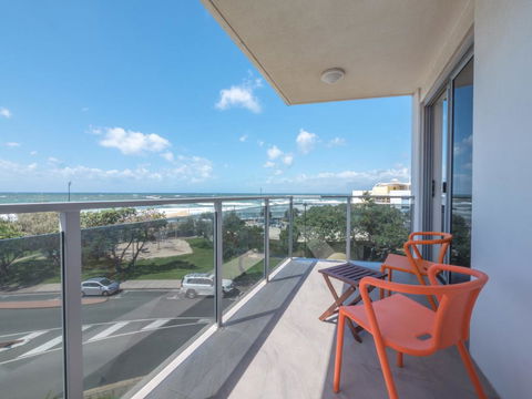 Pacific Towers Unit 4, 19 Ormonde Tce Kings Beach - Northern Rivers Accommodation 3