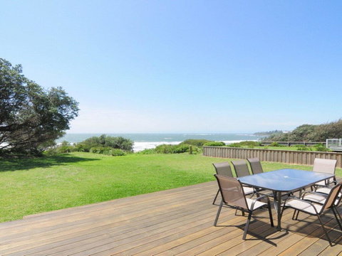 Pacific Views - Direct Access Onto Culburra Beach - Northern Rivers Accommodation 2