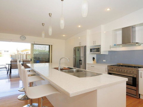Pacific Views - Direct Access Onto Culburra Beach - Northern Rivers Accommodation 3