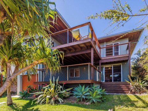 Pacifica 2 - Opposite The Beach At Brooms Head - Northern Rivers Accommodation 1