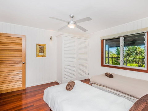 Pacifica 2 - Opposite The Beach At Brooms Head - Northern Rivers Accommodation 2