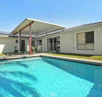 Palm 95 - Modern 4 BDRM Home with Pool - Northern Rivers Accommodation