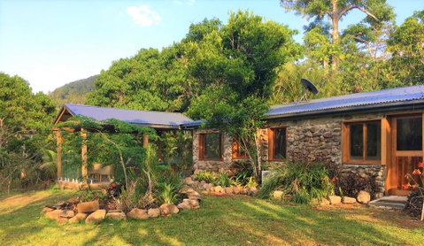 Palm Grove Rainforest Retreat - Northern Rivers Accommodation 1