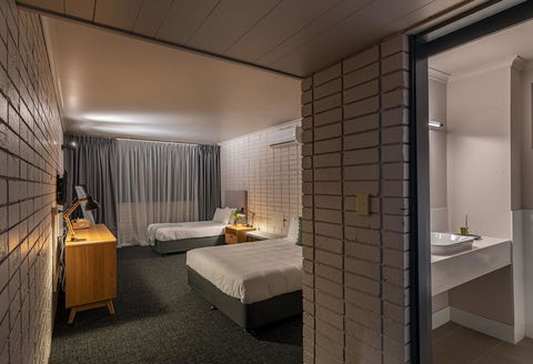Palms Hotel - Northern Rivers Accommodation 1