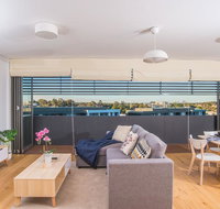 PEAK EAST 2bed2bath APT Ryde SO RELAXING - Northern Rivers Accommodation