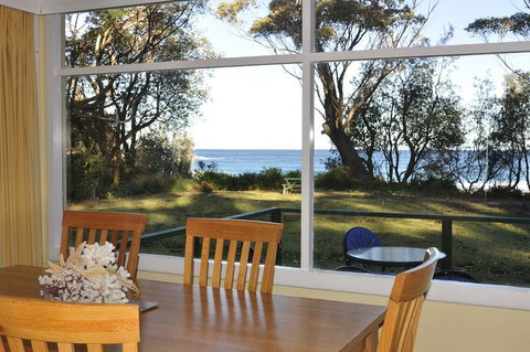 Pebbly Beach Shacks - Northern Rivers Accommodation 1