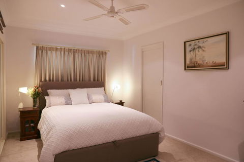 Pelican Beach House Narrawallee - Northern Rivers Accommodation 1