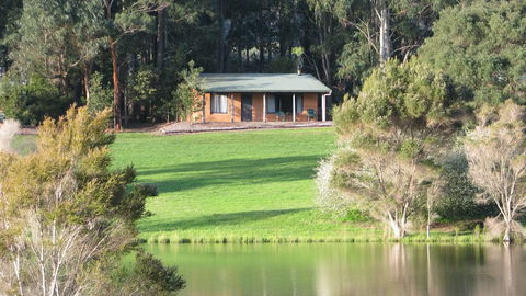 Pemberton Lake View Chalets - Northern Rivers Accommodation 1